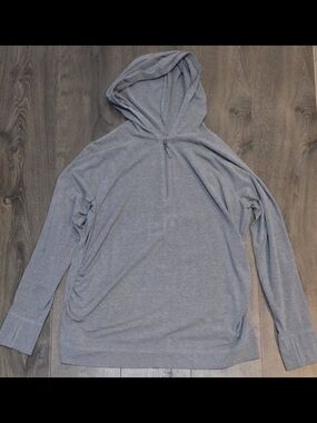 a:glow Maternity Heather Gray Half-Zip Hoodie.  Ruched Sides.  Light Weight XXL